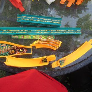 VTG 1994 HOW WHEELS WILDCAT TRACK PARTS